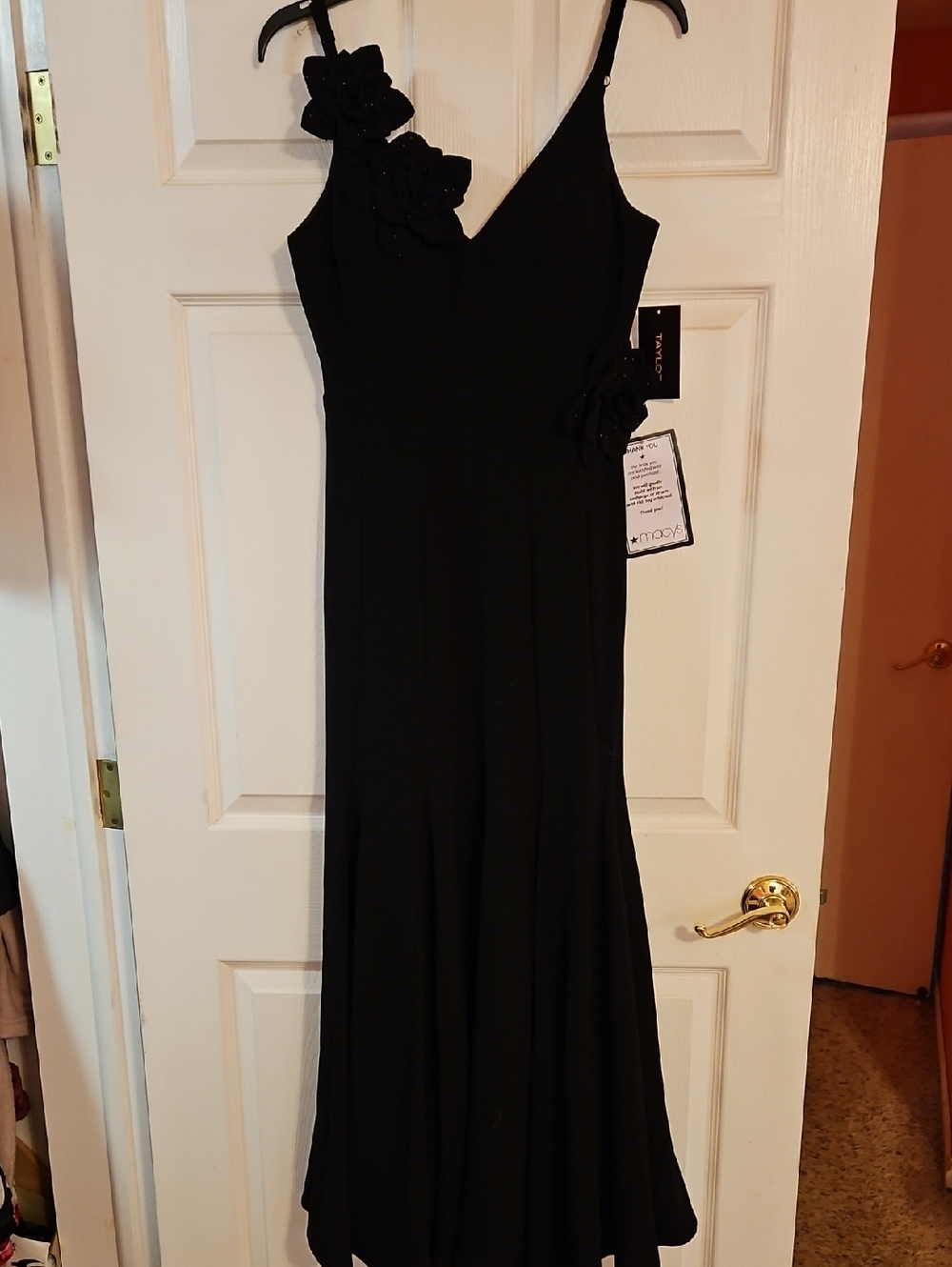 Elegant Black Floral-Appliqué Evening Dress